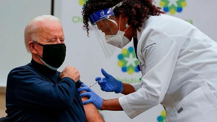 Delta病毒严重升级：拜登要求联邦雇员要么接种新冠疫苗，要么接受定期检测 - 1