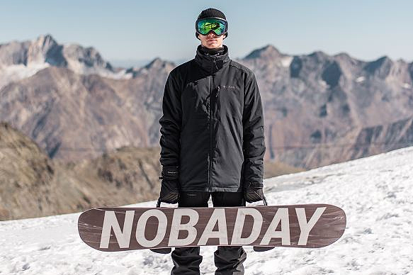 半个朋友圈都在滑雪，Nobaday、GOSKI、SNOW51等瓜分万亿冰雪市场 | 品牌出鞘 - 1