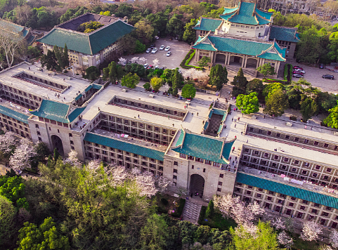 武汉大学樱花城堡：一段美丽的历史与传说 - 1