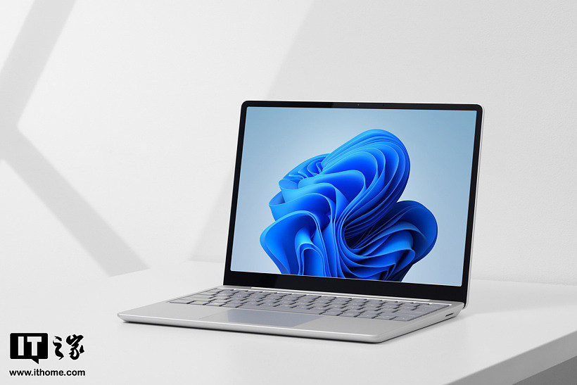 【IT之家开箱】微软 Surface Laptop Go 2 亮铂金图赏 - 4