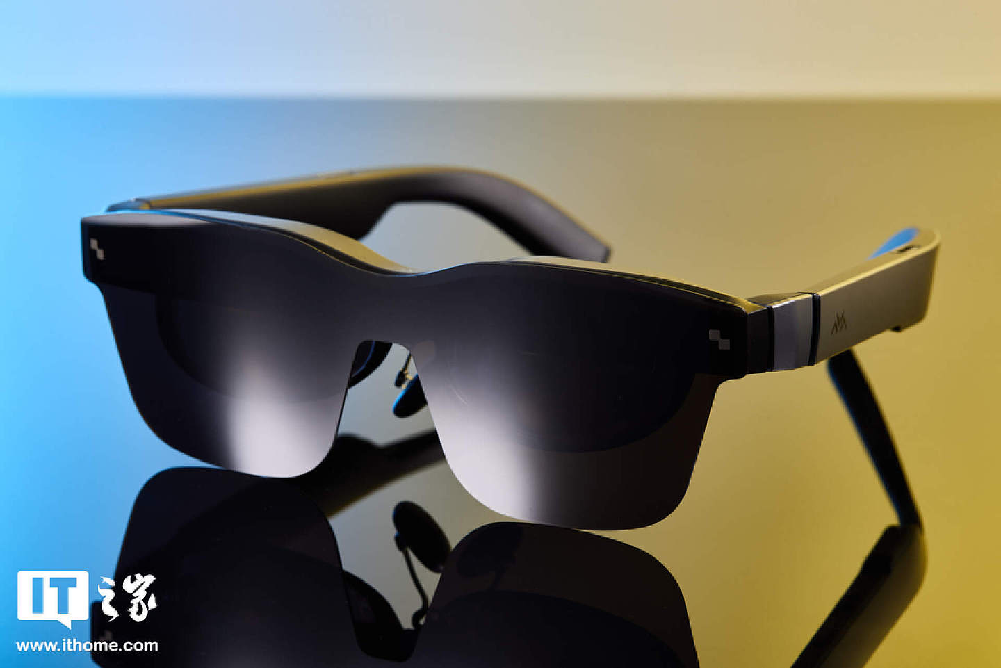 【IT之家评测室】雷鸟 Air 2s 智能眼镜体验：便携巨幕，随时随地躺玩 - 6