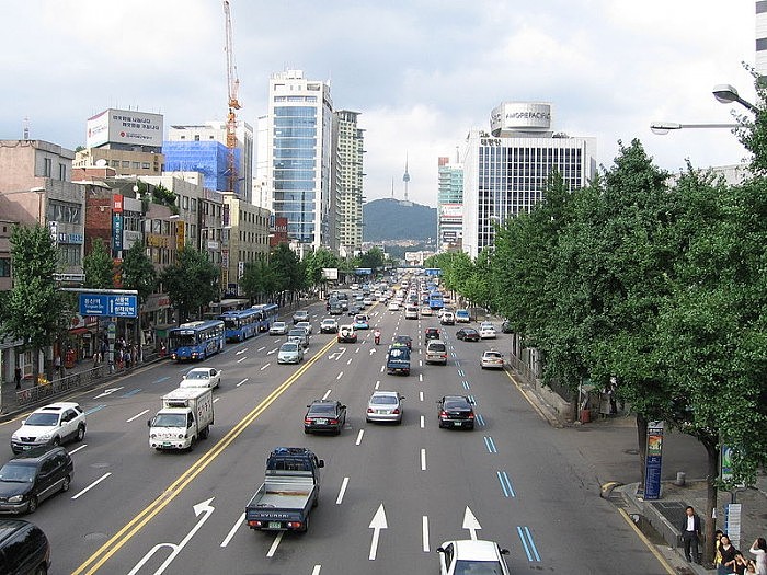 800px-Seoul_Street.jpg
