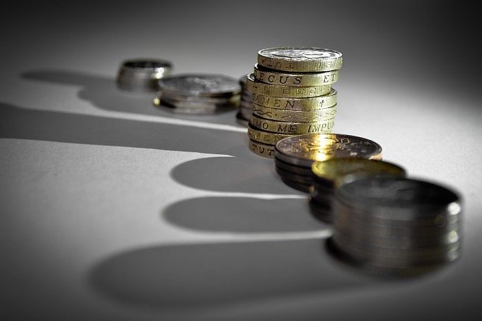 cash_coins_pounds_money_finance_currency_shadow_economy-1041345.jpg