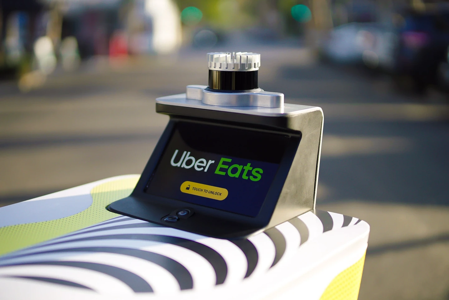 Uber Eats联手Serve Robotics、Motional推出两个自主配送试点 - 2
