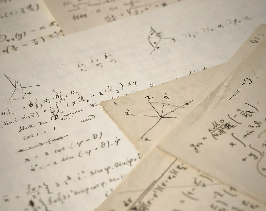 含相对论内容的爱因斯坦亲笔文稿拍出高价 约合8331.3万元 - 2