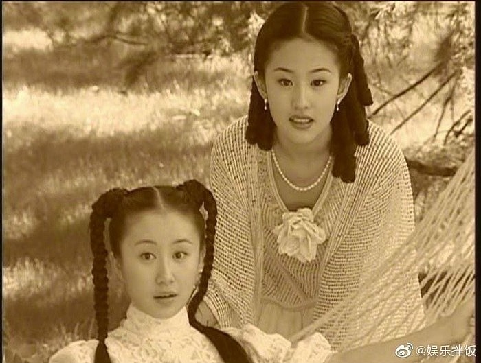 舒畅晒与刘亦菲合影引热议 网友回忆天山童姥和王语嫣经典角色 - 8