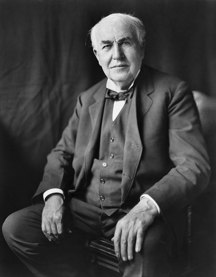 800px-Thomas_Edison2.jpg