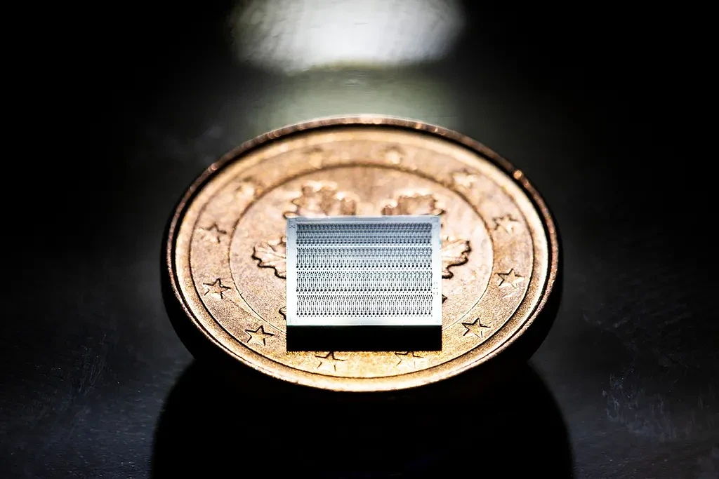 科学家研发NED微型扬声器：让耳机更小 功能更强大 - 2