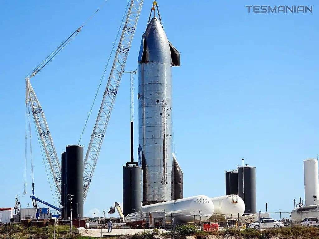 当选院士第二天，马斯克亮相SpaceX：打造一个自给自足的「火星城」 - 8