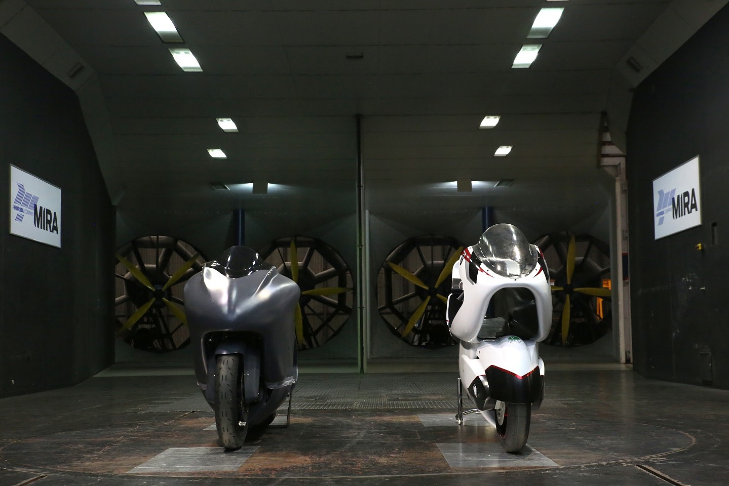英国公司打造全球最快电动摩托车：采用激进的大洞技术 - 4