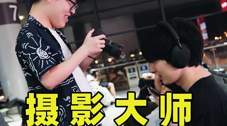FPX公布对阵JDG队内纪录视频：Xiaolaohu看手机表情凝重 - 1