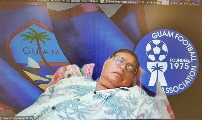 FIFA召开全球峰会，关岛足协秘书长直接“睡着了” - 1