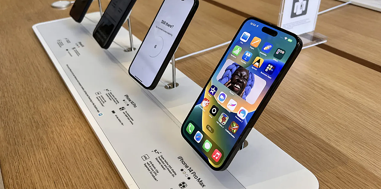 百思买 CEO 警告称，第三方零售商的苹果 iPhone 14 Pro 供应正在减少 - 1