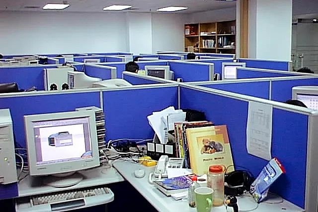 今天是腾讯23岁生日 官方公布23年前第一间办公室照片 - 3