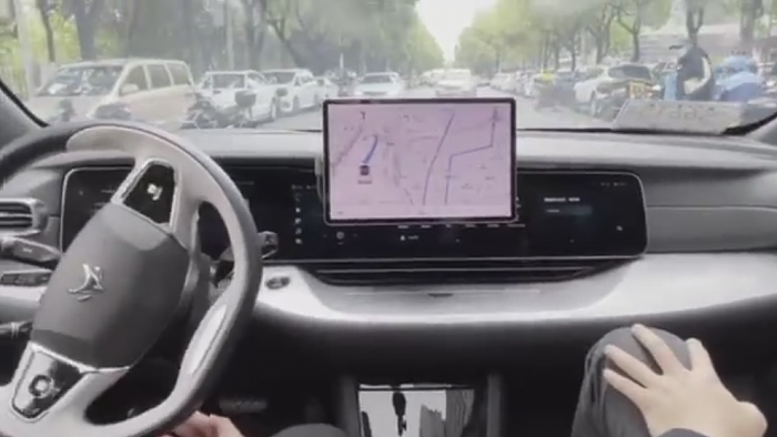 华为高阶自动驾驶首车 极狐阿尔法S全新HI版上市：39.79万元起 - 7