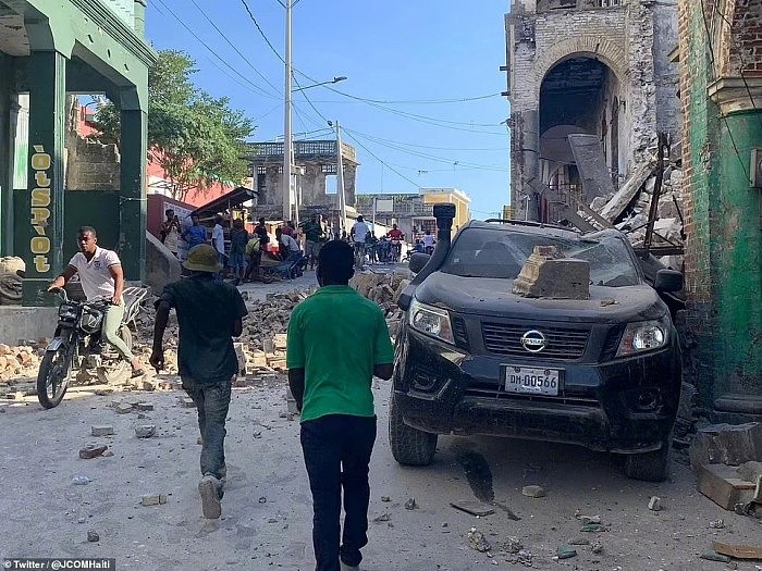 海地7.3级强震已经导致724人死亡 - 3