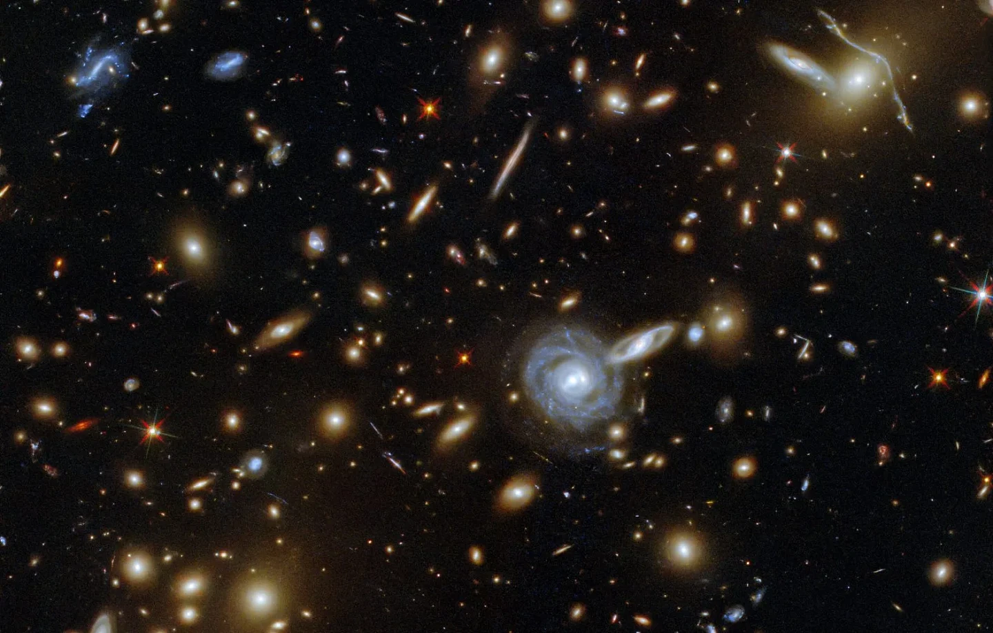 ALMA新图像显示了一个8000万光年外的蛇形星系 - 2
