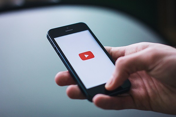 数字媒体广告市场正遭受打击：YouTube第一季度业务低迷 - 1