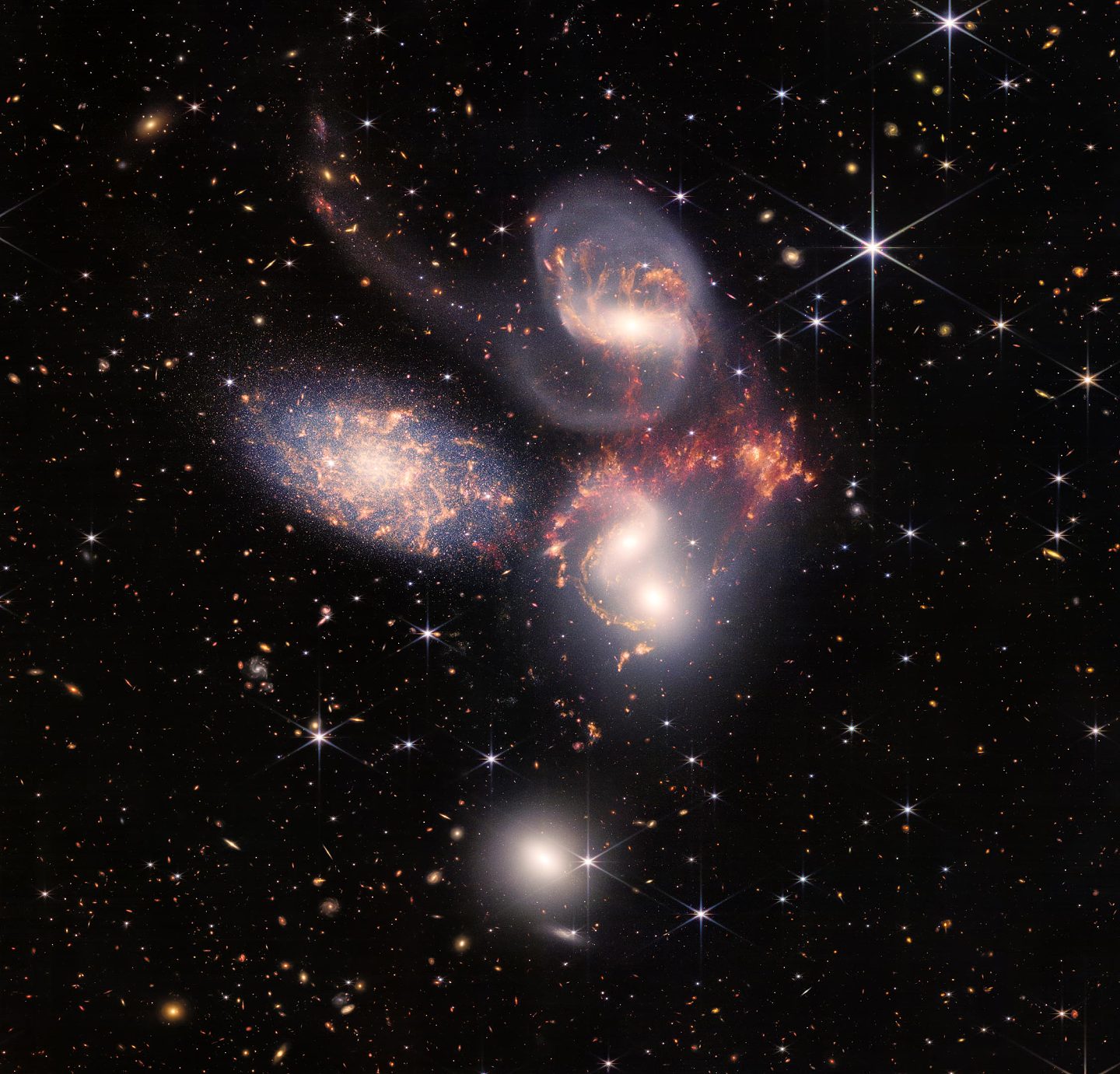NASA韦伯太空望远镜揭示了银河系进化和黑洞的情况 - 1