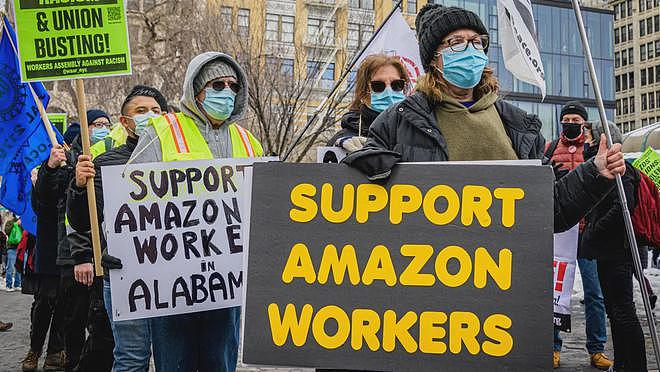 亚马逊要推翻纽约仓库“加入工会”投票结果 称工人遭威胁 - 1