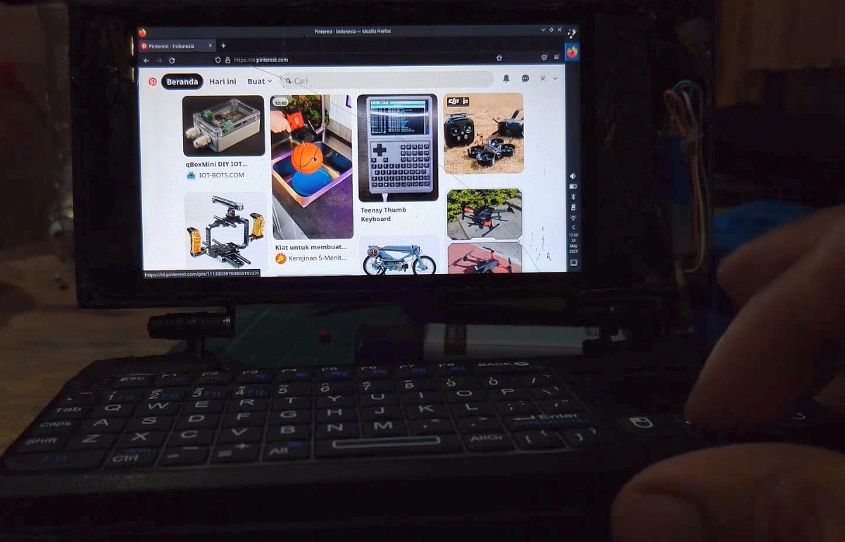 达人改造小米 Redmi 2 Prime 手机，变身 Linux 袖珍笔记本电脑 - 2