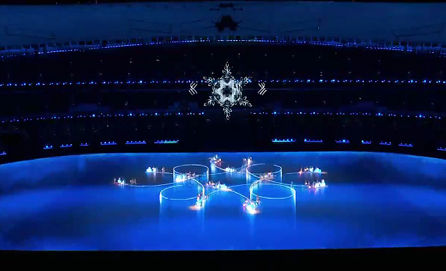 北京冬奥闭幕式出现巨型中国结、十二生肖冰车 - 1
