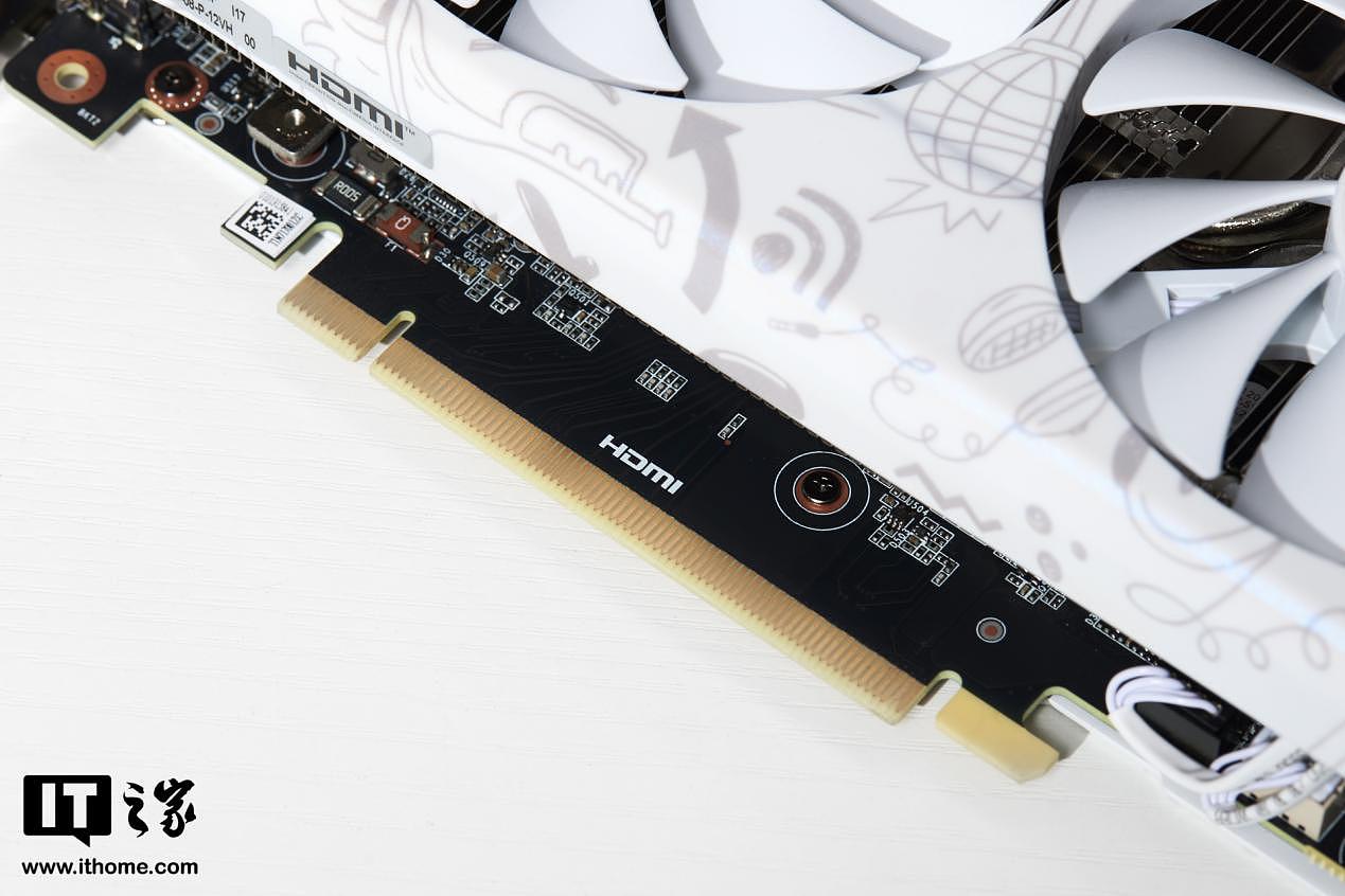 【IT之家评测室】索泰 GeForce RTX 4060Ti-8GB X-GAMING OC 欧泊白评测：纯白设计高颜值，AI 加持更流畅 - 9