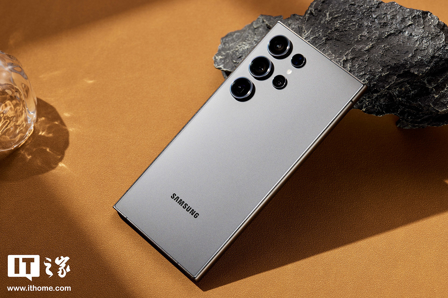 三星 Galaxy S25 Ultra 手机 4 款原型设计曝光 - 2