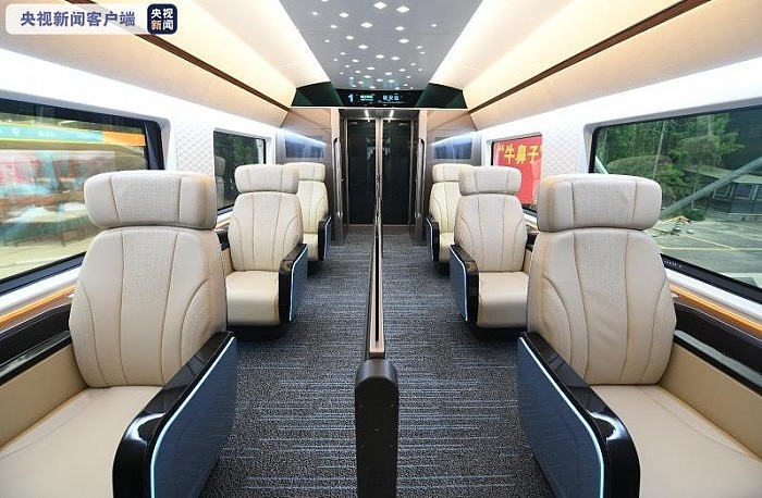 采用全自动无人驾驶：新型都市快轨列车在河北唐山下线 - 6