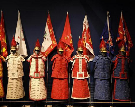 清朝权力结构：八旗旗主与皇帝地位之争 - 1
