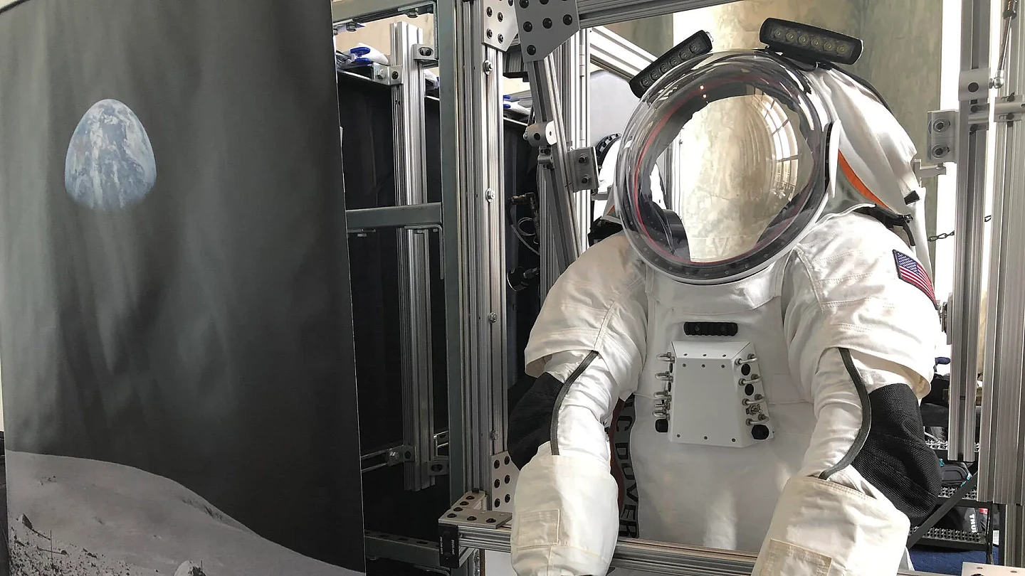 NASA公布将负责制造下一代月球及ISS宇航服的合作商 - 2