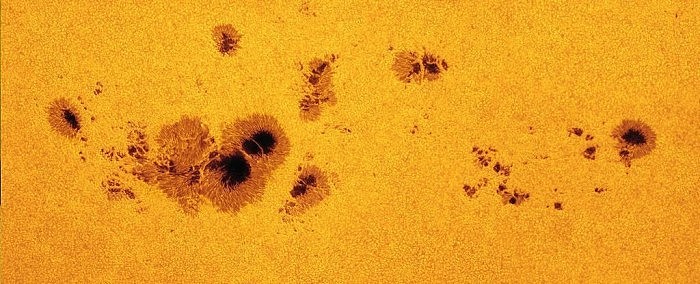太阳上太阳黑子活动强烈 超出了NASA官方预测水平 - 1