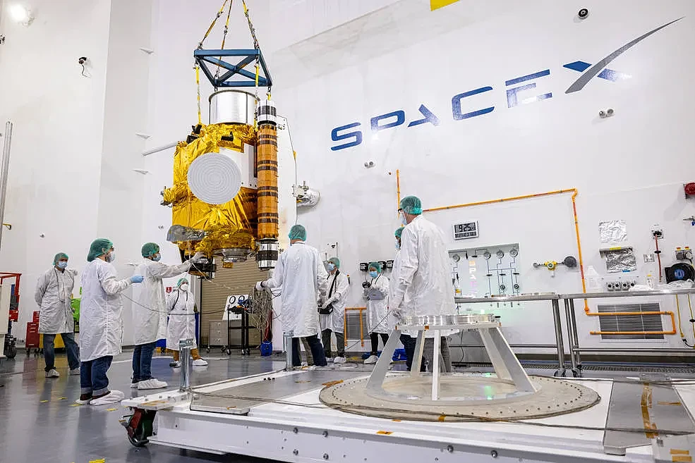 SpaceX猎鹰9号火箭静态发射成功 预估本月23日将DART送入轨道 - 2