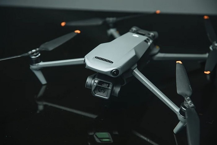 [图]大疆发布消费级摄像无人机Mavic 3：双摄设置 46分钟飞行时间 - 12