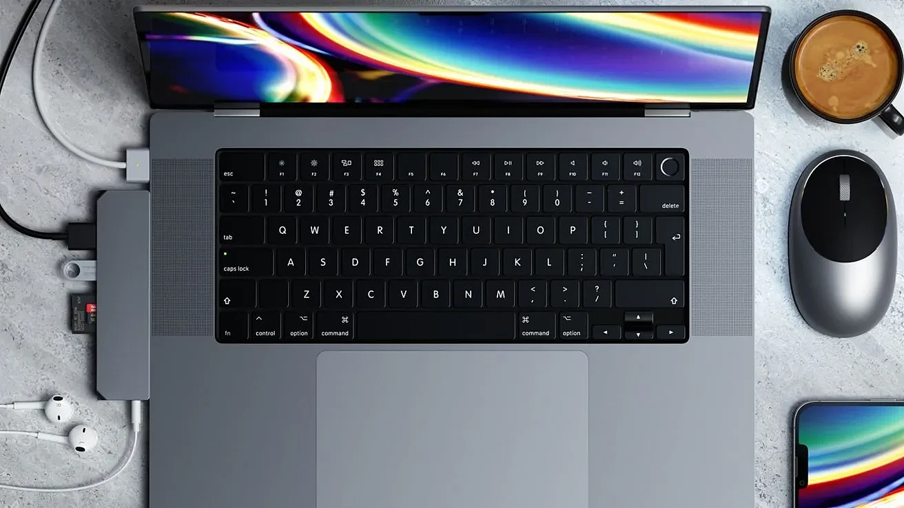 Satechi推两款MacBook Pro扩展坞 提高工作空间效率 - 3