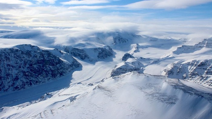 新研究表明小幅全球变暖反而会增加格陵兰岛冰盖 - 1