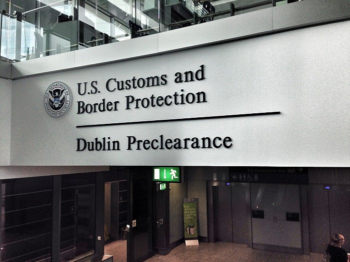 1600px-U.S._Customs_and_Boarder_Protection_-_Dublin_Preclearance,_Dublin_Airport,_Ireland_-_August_2014.jpg
