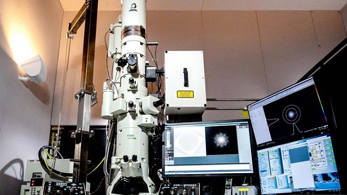 Ultrafast-Electron-Microscope-in-Argonnes-Center-for-Nanoscale-Materials-777x437.jpg