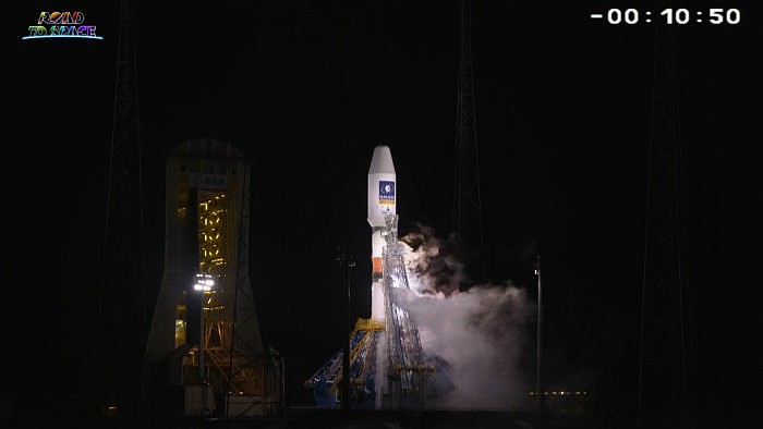 俄“联盟”号火箭携带伽利略卫星从库鲁发射中心发射成功 - 2