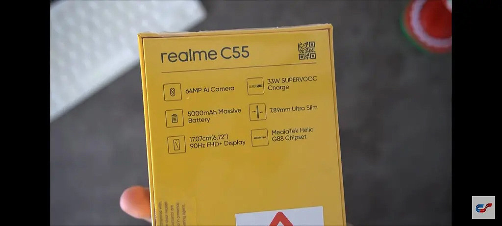 realme C55 手机渲染图和真机照已经曝光，采用类似于苹果 iPhone 的灵动岛设计 - 12