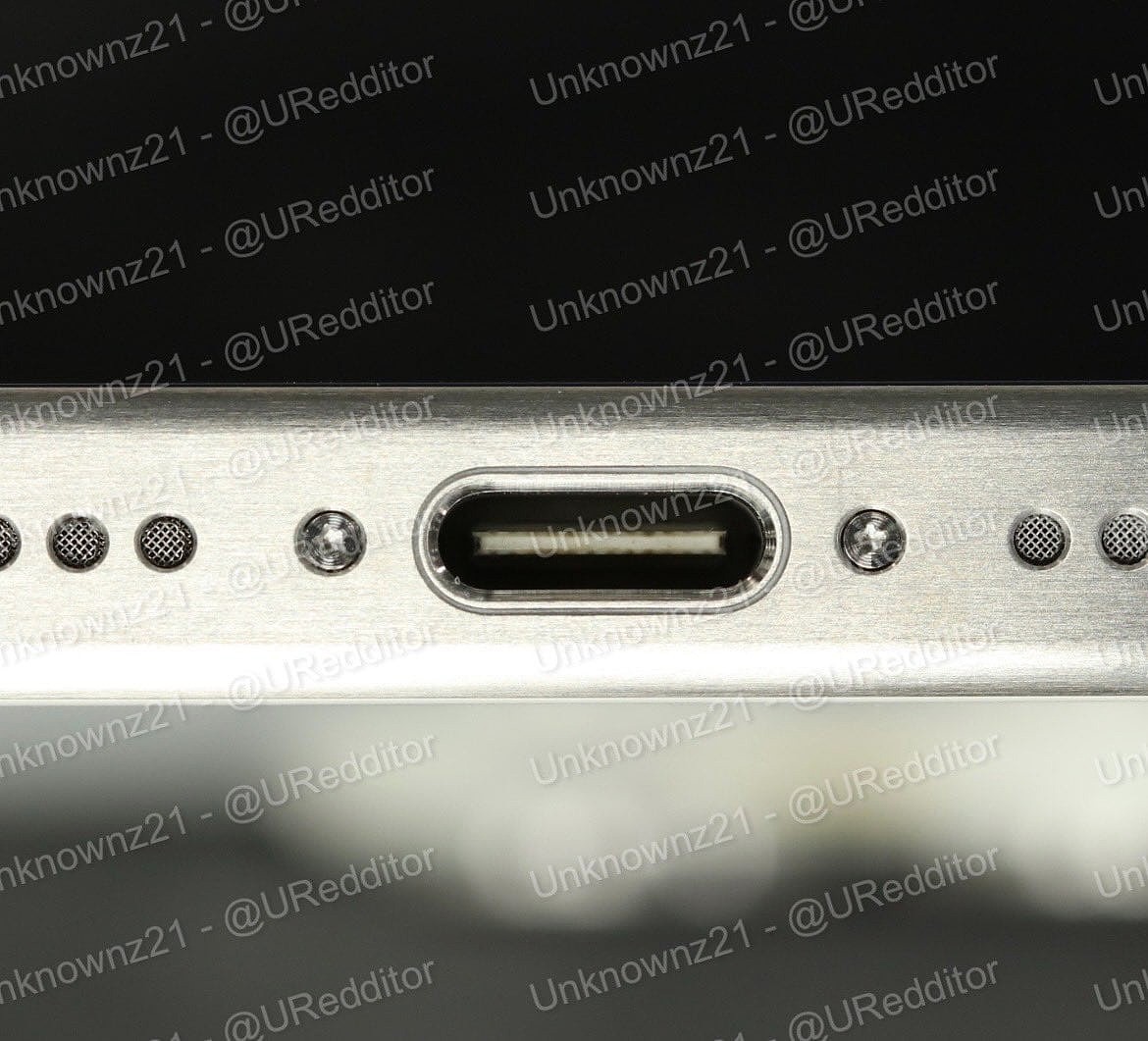苹果 iPhone 15 Pro 谍照泄露，展示新的 USB-C 接口 - 1