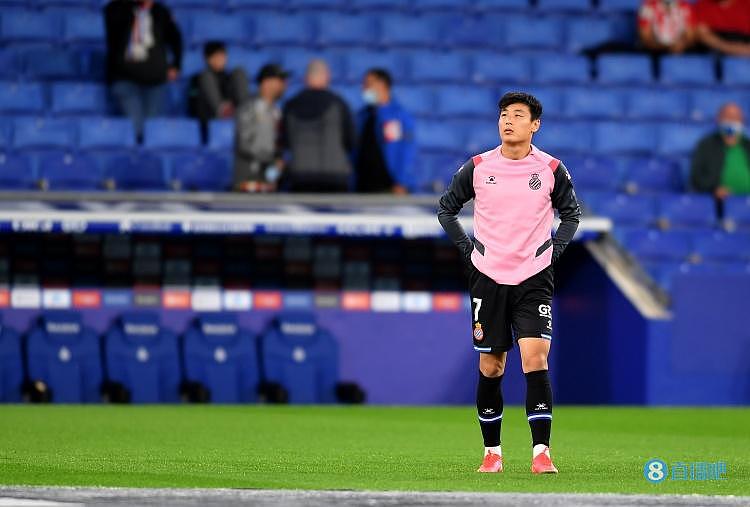 武磊连续三轮替补未登场，本赛季西甲出场12次共293分钟0球0助 - 1