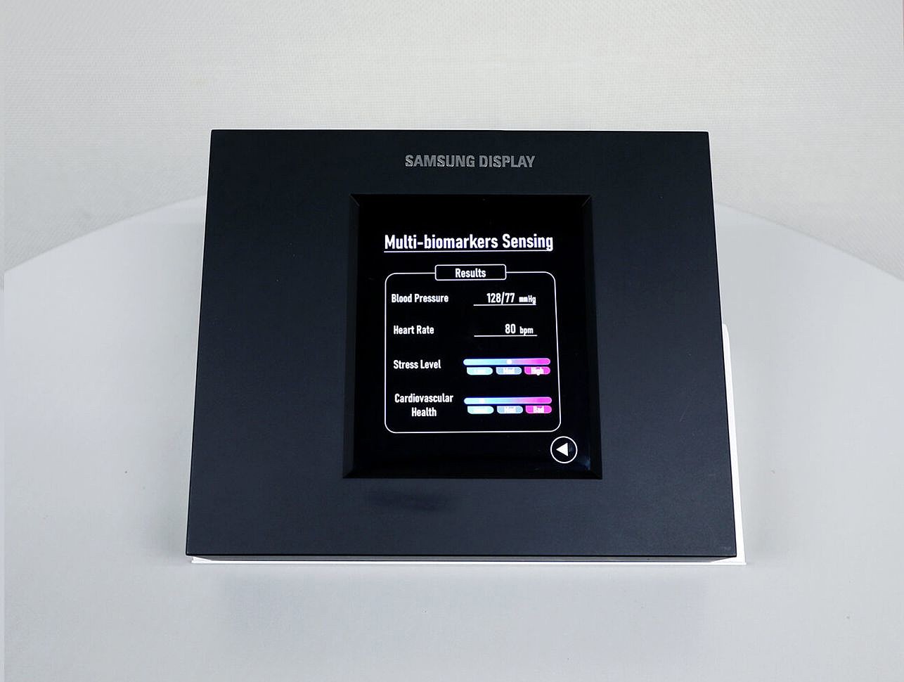 三星推出 Sensor OLED：业内首款内置指纹、心率传感器的 OLED 面板 - 2