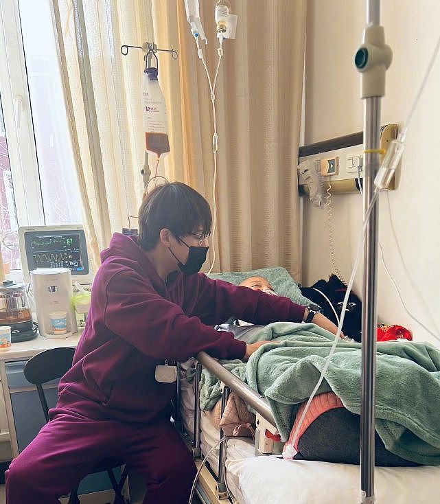 刘维因照顾患病母亲停工4个月 无奈称失去很多机会
