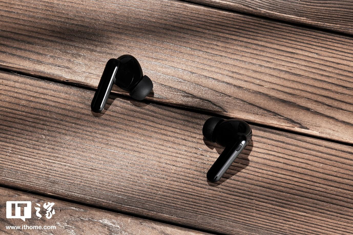 【IT之家评测室】荣耀 Earbuds 3 Pro 真无线降噪耳机体验：不仅旗舰音质，还能监测体温 - 7