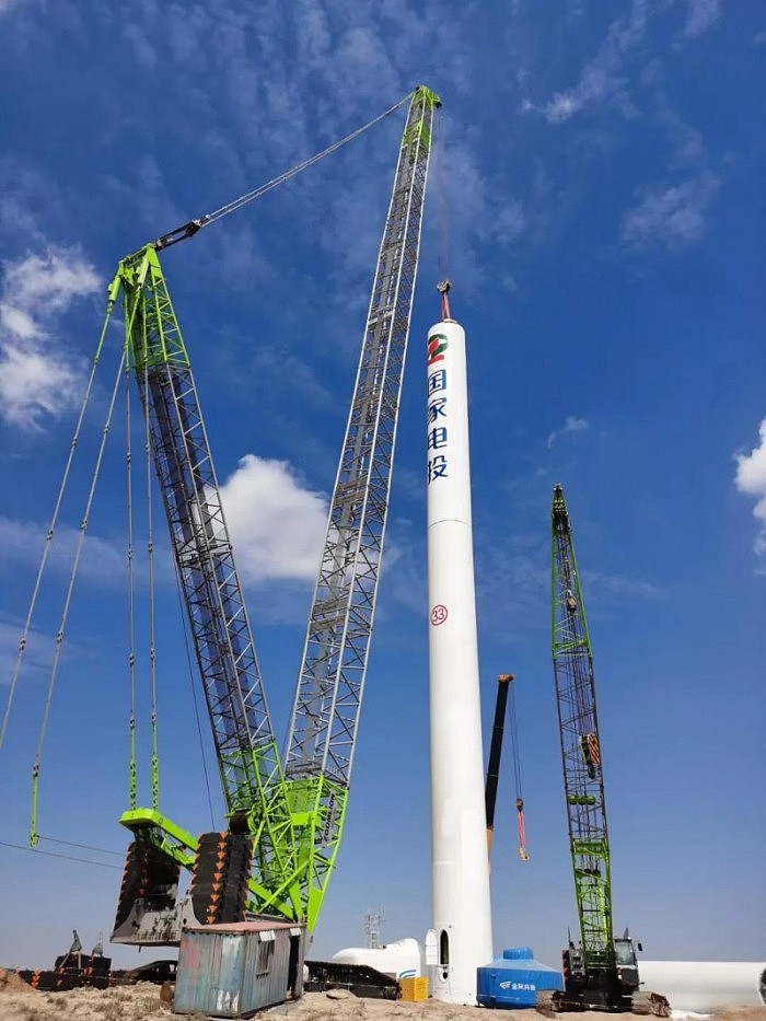 国内首台最大陆上风电机组在景泰吊装成功 - 4