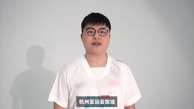 杭州2022亚运会官博发布视频：Uzi为杭州亚运会送上祝福 - 1
