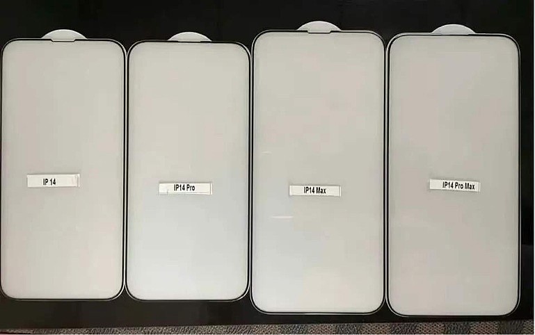 苹果 iPhone 14 系列钢化膜曝光，仅标准版保留刘海屏，Pro 版不见凹槽 - 1