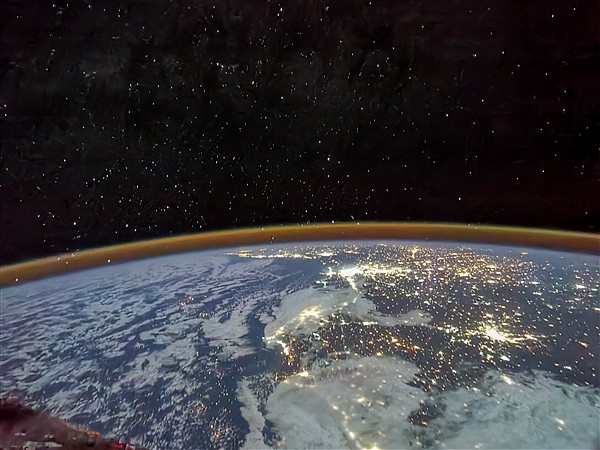 神舟十二号航天员第一支Vlog来啦 ：400公里高太空遥望地球景象迷人 - 2