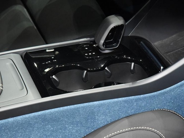 沃尔沃正式公布全新纯电动轿跑SUV：C40 RECHARGE - 10